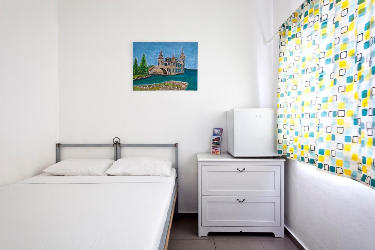 Florentine Backpackers Hostel - Ages 18-55 Tel Aviv Exterior foto
